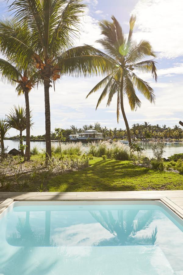 Lux* Grand Gaube Resort & Villas Ngoại thất bức ảnh View of the lagoon from the hotel